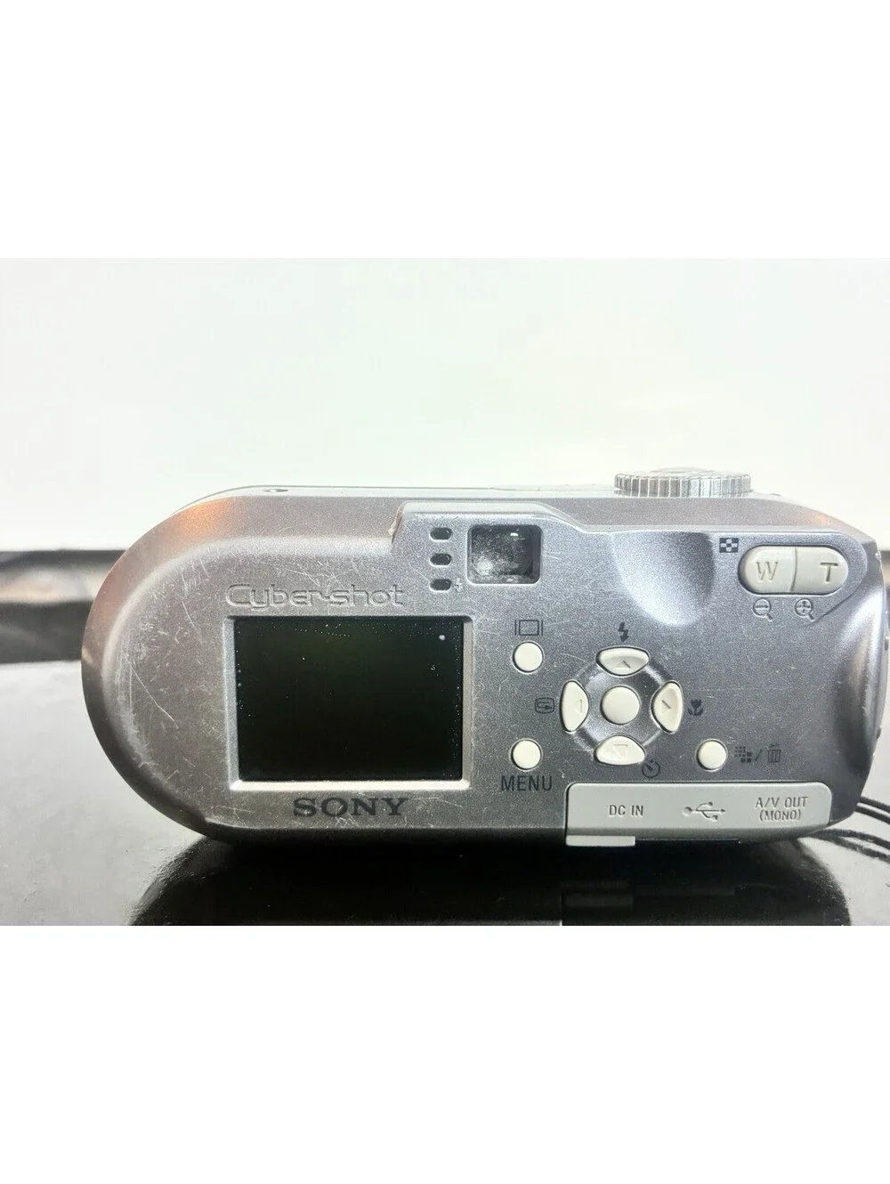 Sony Cyber Shot Compact Camera W/wrist Cord Silver Doesn’t Power On